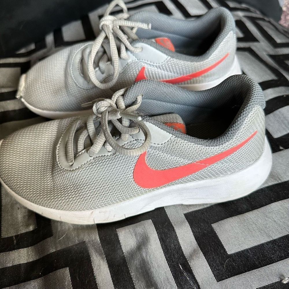Nike Girls Tanjun Sneakers